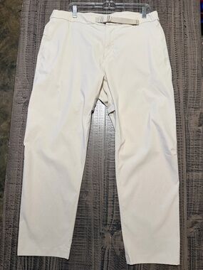 lululemon athletica Men's Off-White/Light Cream Chinos with Integrated Belt